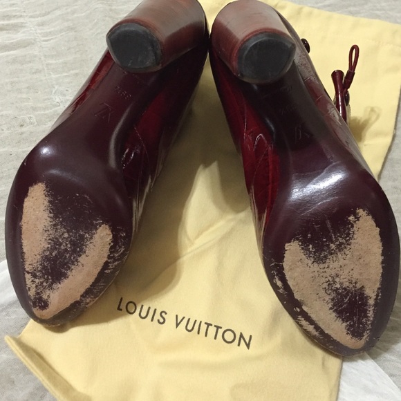 🎉HP🎉 LV Stunning-rare burgundy❤️! Booties! 💕 - Picture 4 of 4